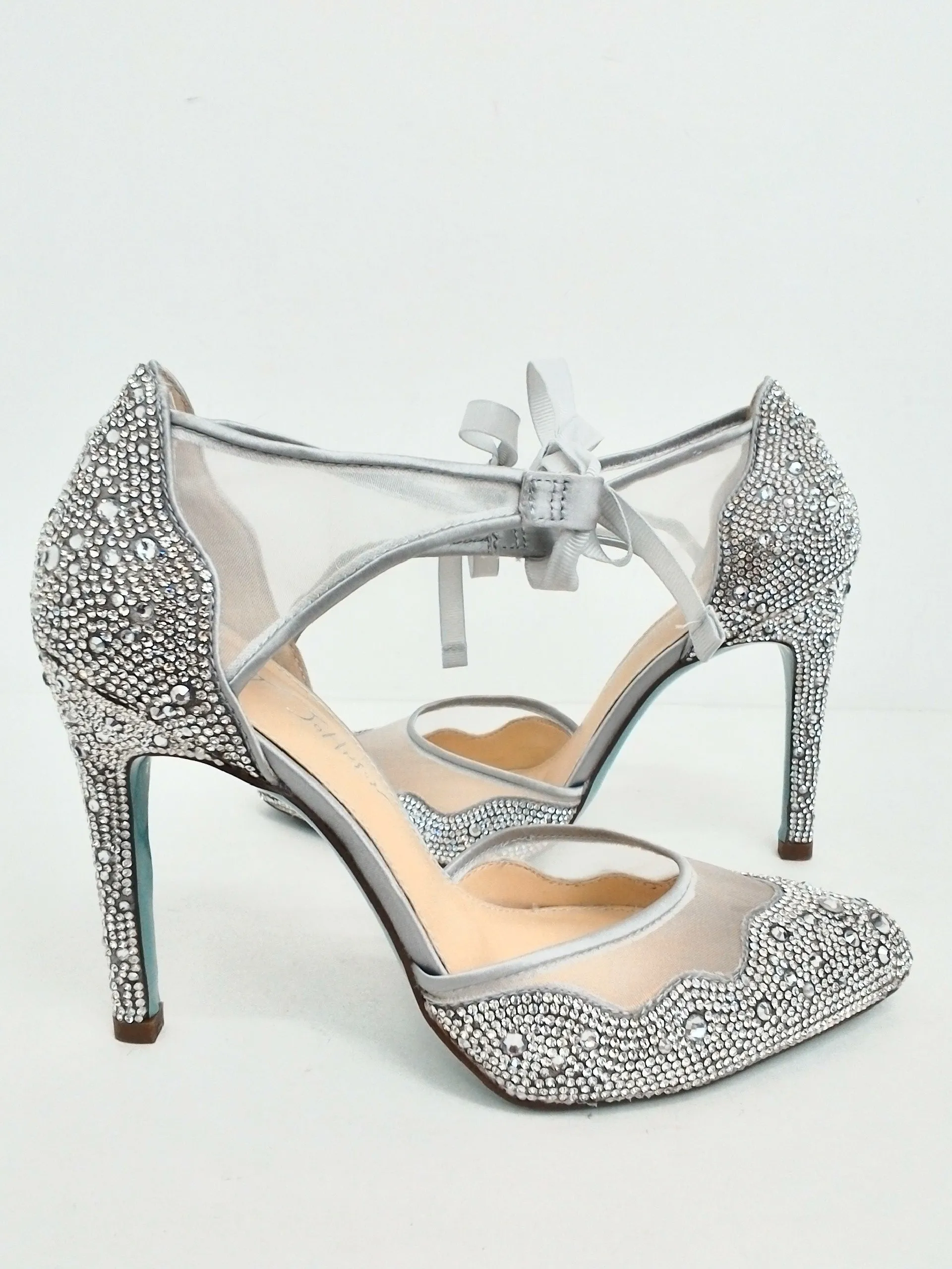 Betsey Johnson Women's Iris Silver/GreyPumps Size 7.5 M